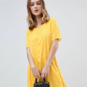 Yellow floral sundress!